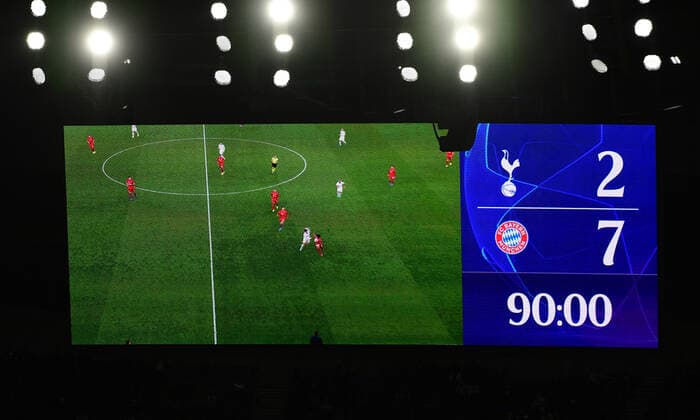 Sport Bilder des Tages 01.10.2019, xkvx, Fussball UEFA Champions League, Tottenham Hotspur - FC Bayern Muenchen emspor, v.l. Anzeigetafel Ergebniss Endergebniss 2:7 (DFL DFB REGULATIONS PROHIBIT ANY USE OF PHOTOGRAPHS as IMAGE SEQUENCES and or QUASI-VIDEO) London