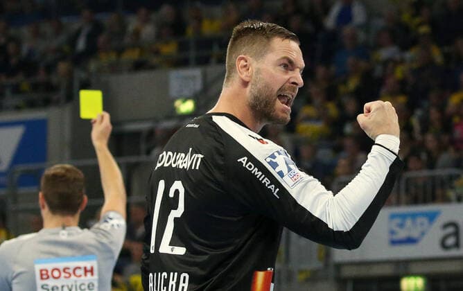 Handball, DHB-Pokal: Rhein-Neckar-Löwen - FrischAuf Göppingen, Achtelfinale am 02.10.2019, Saison 2019 20, ZmdZ, göppingen, pokal, loewen, Andreas Palicka (12, Torwart, Rhein Neckar Löwen), jubelt, Rhein-Neckar-Löwen - FrischAuf Goeppingen