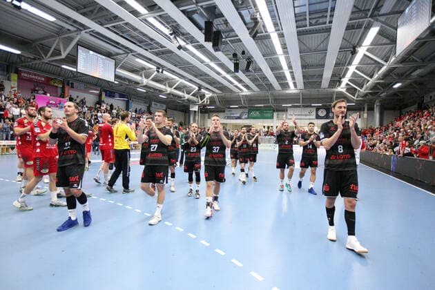 Siegesjubel bei Die Eulen Ludwigshafen GER, Handball, DHB Pokal, Achtelfinale, ASV Hamm-Westfalen gegen Die Eulen Ludwigshafen, 02.10.2019 Hamm Copyright: xEIBNER JanxStrohdiekx EP_JSK