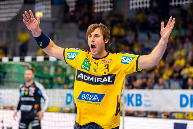 Mannheim, Deutschland 02. Oktober 2019: DHB Pokal - Achtelfinale - Rhein Neckar Löwen vs. Frisch Auf Göppingen Uwe Gensheimer (Loewen) Jubel Freude Emotion Mannheim SAP Arena Baden-Württemberg Deutschland