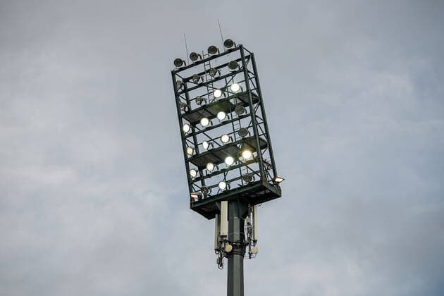 Fußball, Stadiongeschichte SV Darmstadt 98 04.10.2019, xfux, Fussball 2.Bundesliga, SV Darmstadt 98 - Karlsruher SC, emonline, emspor, v.l. Feature, Symbol, Ansicht Ansicht, Uebersicht Merck-Stadion am Boellenfalltor Jonathan-Heimes-Stadion am Böllenfalltor Tribuene, Innenraum, Rasen, Arena, Spielfeld, Sitzplatz, Stehplatz, Aufkleber, Eckfahne, Stehplatztribuene, Graffiti Darmstadt