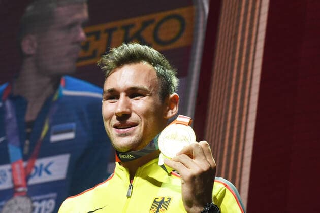 Doha, IAAF, Leichtathletik, athletics, Track and Field, World athletics Championships 2019 Doha, Leichtathletik WM 2019 Doha, 27.09-06.10.2019, Khalifa International Stadium Doha, Zehnkampf Männer, Niklas Kaul Deutschland,mit Gold Medaille
