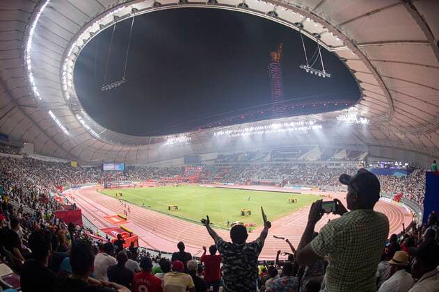 Feature, Uebersicht ueber das Khalifa International Stadium, Nationalstadion, Stadion bei vollen Raengen, Zuschauer, am 04.10.2019 Leichtathletik Weltmeisterschaft 2019 in Doha Katar, vom 27.09. - 10.10.2019. Â *** Feature, overview of the Khalifa International Stadium, National Stadium, stadium at full stadiums, spectators, on 04 10 2019 Athletics World Championship 2019 in Doha Qatar, from 27 09 10 10 2019 Â