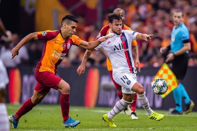(L-R) Radamel Falcao of Galatasaray AS, Juan Bernat of Paris Saint-Germain during the UEFA Champions League group A match between Galatasaray AS and Paris St. Germain at Turk Telekom Stadyumu on October 01, 2019 in Istanbul, Turkey. UEFA Champions League 2019 2020 xVIxANPxSportx xGerritxvanxKeulenxIVx 203110799
