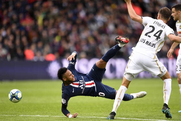 10 NEYMAR JR (PSG) - CHUTE FOOTBALL : Paris SG vs Angers - Ligue 1 Conforama - 05 10 2019 AnthonyBIBARD FEP Panoramic 