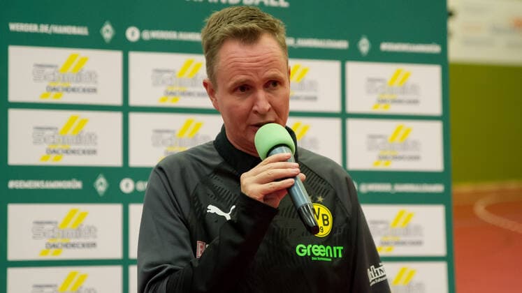 Andre Fuhr (Trainer, Cheftrainer, Borussia Dortmund, BVB) während der Pressekonferenz nach dem Spiel, 05.10.2019, Bremen (Deutschland), Handball, DHB-Pokal Frauen, SV Werder Bremen - Borussia Dortmund