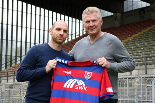Sport Themen der Woche KW40 Sport Bilder des Tages Fußball 3. Liga Stefan Effenberg neuer Manager KFC Uerdingen Nikolas Weinhart ( Geschäftsführer Uerdingen ), links - Stefan Effenberg ( Manager Sport Uerdingen ), rechts DFB regulations prohibit any use of photographs as image sequences and or quasi-video.