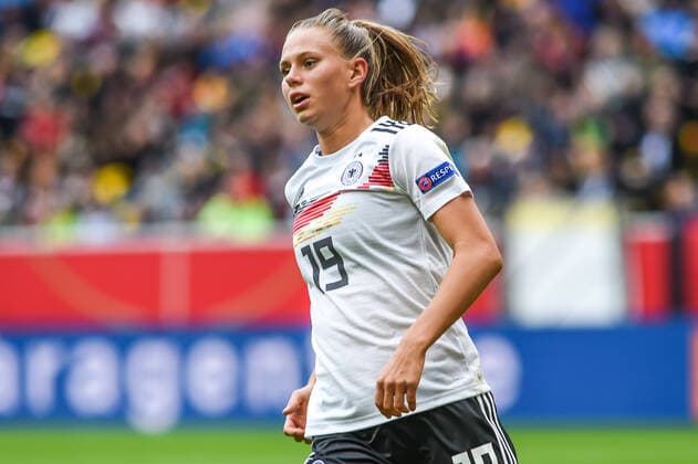 Klara Bühl (Deutschland, 19), Porträt, Portrait, 05.10.2019, Aachen (Deutschland), Fussball, EM-Qualifikation Frauen, Deutschland - Ukraine, DFB DFL REGULATIONS PROHIBIT ANY USE OF PHOTOGRAPHS AS IMAGE SEQUENCES AND OR QUASI-VIDEO.