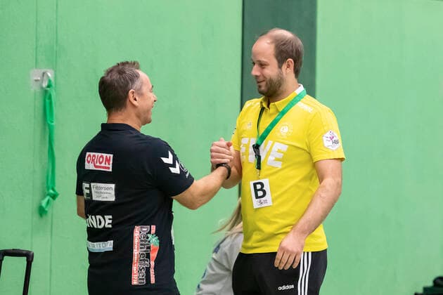 TSV Nord Harrislee vs VfL Oldenburg, Handball, DHB-Pokal 2. Runde, Harrislee; 06.10.19 Herluf Shorty Linde (Trainer, TSV Nord Harrislee) und Niels Boetel (Trainer, VfL Oldenburg) Copyright: xBEAUTIFULxSPORTS MarioxM.xKobergx
