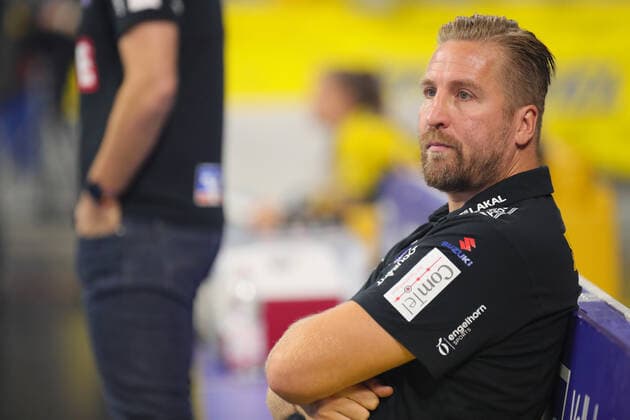 Handball Bundesliga: Rhein-Neckar Loewen vs. HSG Wetzlar Mannheim, Deutschland 06. Oktober 2019 - 8. Spieltag der Liqui Moly Handball Bundesliga: Sportlicher Leiter Oliver Roggisch (Loewen), Aktion Einzelbild