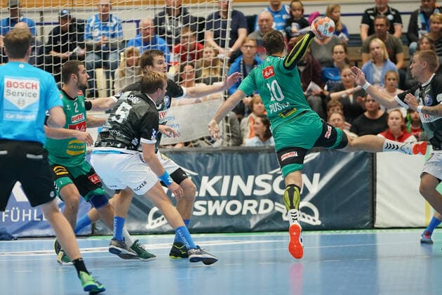 GER, 1. HBL. Herren, Bergischer HC vs. TSV GWD Minden 06.10.2019, Klingenhalle, Solingen, GER, 1. HBL. Herren, Bergischer HC vs. TSV GWD Minden, im Bild picture shows: MILJAN PUSICA (Minden 20), mit einem Wurf aufÂ s tor