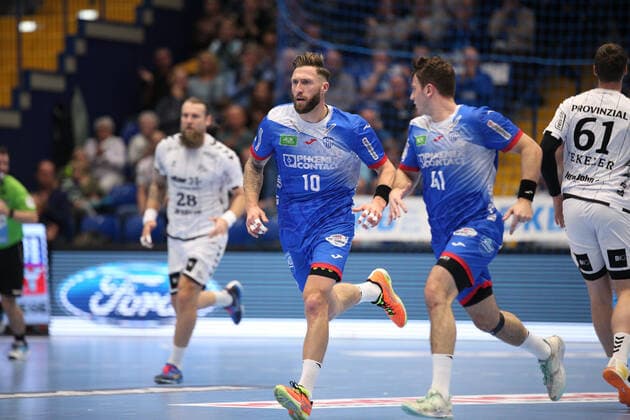 v.l. Fabian van Olphen (TBV Lemgo Lippe 10), Alexander Engelhardt (TBV Lemgo Lippe 41) GER, Handball, 1. Bundesliga, TBV Lemgo Lippe gegen THW Kiel, 06.10.2019 Lemgo Copyright: xEIBNER JanxStrohdiekx EP_JSK