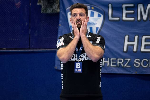 Lemgo, Deutschland 06.10.2019: 1. Handball-Bundesliga - 2019 2020 - TBV Lemgo Lippe vs. THW Kiel Florian Kehrmann (Trainer Lemgo) Lemgo Nordrhein-Westfalen Deutschland Phoenix Contact Arena