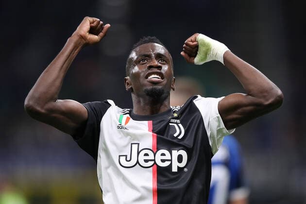 Blaise Matuidi of Juventus celebrates the 2-1 victory after the final whistle of the Serie A match at Giuseppe Meazza, Milan. Picture date: 6th October 2019. Picture credit should read: Jonathan Moscrop Sportimage EDITORIAL USE ONLY. No use with unauthorised audio, video, data, fixture lists, club league logos or live services. Online in-match use limited to 120 images, no video emulation. No use in betting, games or single club league player publications. SPI-0249-0057