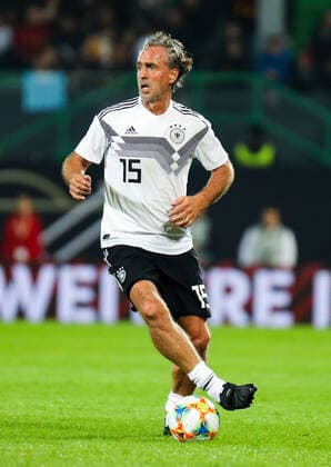 07.10.2019, xmkx, Fussball Legendenspiel, DFB-All-Stars - Azzurri Legends v.l. Maurizio Gaudino (GER) (DFL DFB REGULATIONS PROHIBIT ANY USE OF PHOTOGRAPHS as IMAGE SEQUENCES and or QUASI-VIDEO) Fuerth Bayern Deutschland (DE)