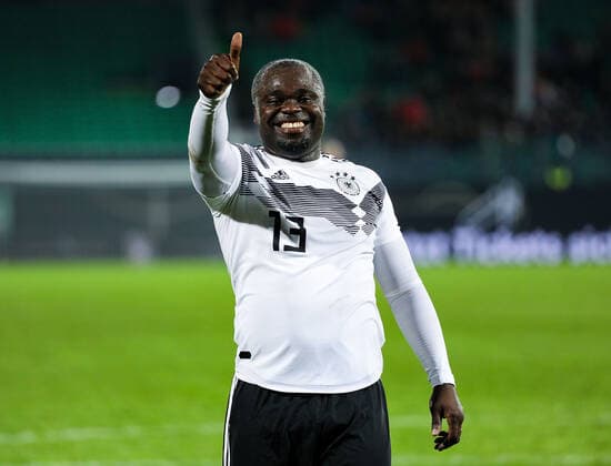 07.10.2019, xmkx, Fussball Legendenspiel, DFB-All-Stars - Azzurri Legends v.l. Gerald Asamoah (GER) (DFL DFB REGULATIONS PROHIBIT ANY USE OF PHOTOGRAPHS as IMAGE SEQUENCES and or QUASI-VIDEO) Fuerth Bayern Deutschland (DE)