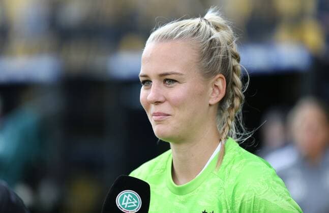 08.10.2019, xcex, GER, GRE, Thessaloniki, Frauenfussball, DFB Frauen, Nationalmannschaft, Europameisterschaft Qualifikation Deutschland gegen Griechenland Merle Frohms (GER) im Interview DFL regulations prohibit any use of photographs as image sequences and or quasi-video