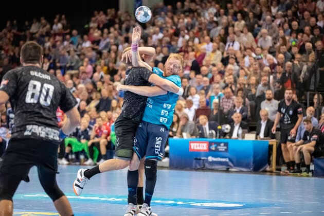 SG Flensburg-Handewitt vs HC PPD Zagreb, Handball, VELUX EHF Champions League Gruppenphase, Flensburg; 09.10.19 Jim Gottfridsson (SG Flensburg-Handewitt, 24) gegen Tin Lucin (HC PPD Zagreb, 07) Copyright: xBEAUTIFULxSPORTS MarioxM.xKobergx
