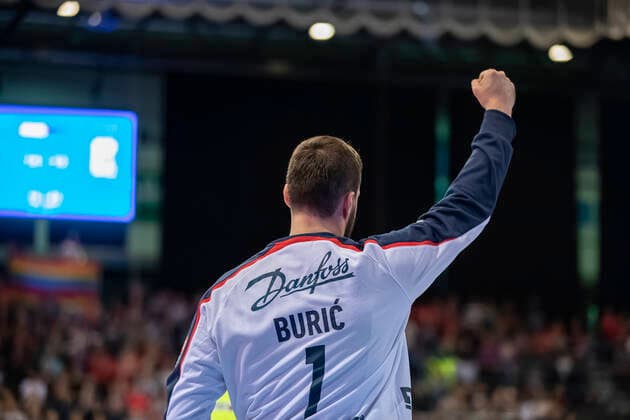 Sport Bilder des Tages SG Flensburg-Handewitt vs HC PPD Zagreb, Handball, VELUX EHF Champions League Gruppenphase, Flensburg; 09.10.19 Jubel Freude ueber gehaltenen Ball bei Benjamin Buric (SG Flensburg-Handewitt, 01) Copyright: xBEAUTIFULxSPORTS MarioxM.xKobergx