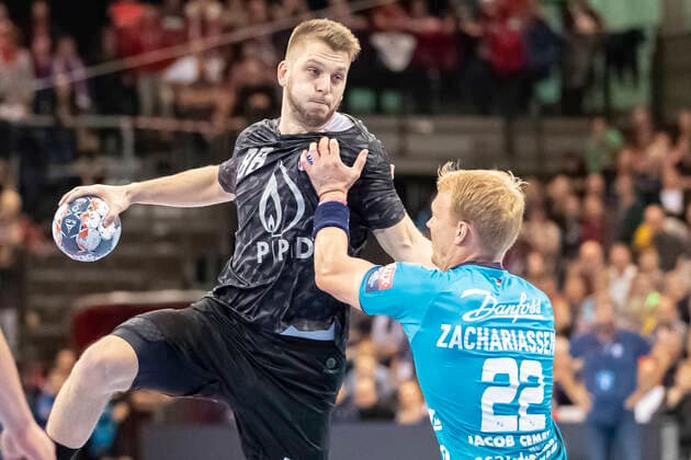 SG Flensburg-Handewitt vs HC PPD Zagreb, Handball, VELUX EHF Champions League Gruppenphase, Flensburg; 09.10.19 Aleks Vlah (HC PPD Zagreb, 88) gegen Anders Zachariassen (SG Flensburg-Handewitt, 22) Copyright: xBEAUTIFULxSPORTS MarioxM.xKobergx