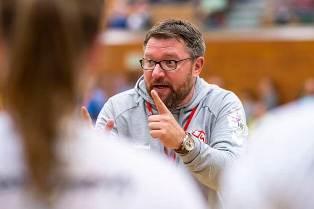 Bietigheim, Deutschland 09. Oktober 2019: HBF - 19 20 - SG BBM Bietigheim vs. 1. FSV Mainz 05 Trainer Thomas Zeitz (FSV Mainz) Bietigheim-Bissingen Halle am Viadukt Baden-Württemberg Deutschland