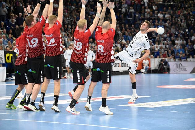 Nikola Bilyk (THW Kiel) wirft vorbei, Handball-Bundesliga, Liqui-Moly-HBL, Männer, 9. Spieltag, THW Kiel vs HSG Nordhorn-Lingen, 10.10.19 Kiel Sparkassen Arena Schleswig-Holstein Germany