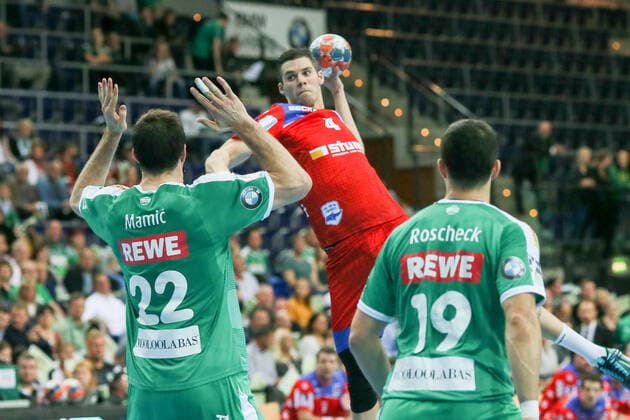 DHfK - Balingen Handball Leipzig, 10.10.2019, Arena Leipzig, Handball, 1. Bundesliga, 9. Spieltag , SC DHfK - HBW Balingen-Weilstetten , Im Bild v.l.: Marko Mamic (22, Leipzig) und Vladan Lipovina (4, Balingen) ,