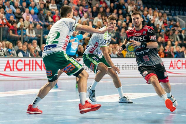 10.10.2019 Handball, 1. Bundesliga: HC Erlagen - FRISCH AUF! Goeppingen, 3. Spieltag, Saison 2019 20 - Handball, 1 Bundesliga HC Erlagen - HHC Erlagen - FRISCH AUF! Goeppingen, 3 Matchday on 10 10 2019, Season 2019 20 Ivic,Sime Rueckraum rechts Copyright: HMBxMedia BorisxSchumacher