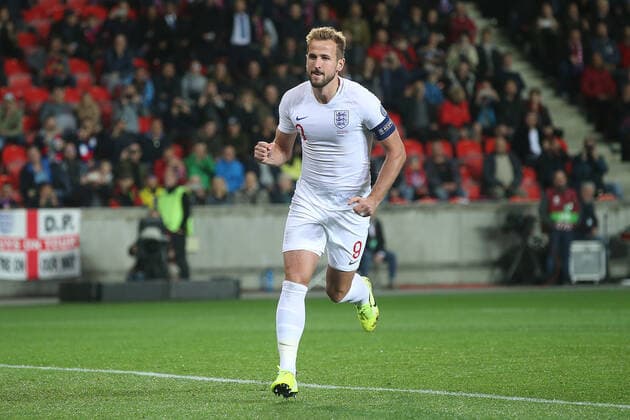 Fußball, EM Quali, Tschechien - England Czech Republic v England UEFA EURO, EM, Europameisterschaft,Fussball 2020 Qualifiers Harry Kane of England celebrates scoring his sides 1st goal from the penalty spot during the UEFA Euro 2020 Qualifiers match at Sinobo Stadium, Prague Content Not Available For UK Newspapers Copyright: xPaulxChestertonx FIL-13738-0043