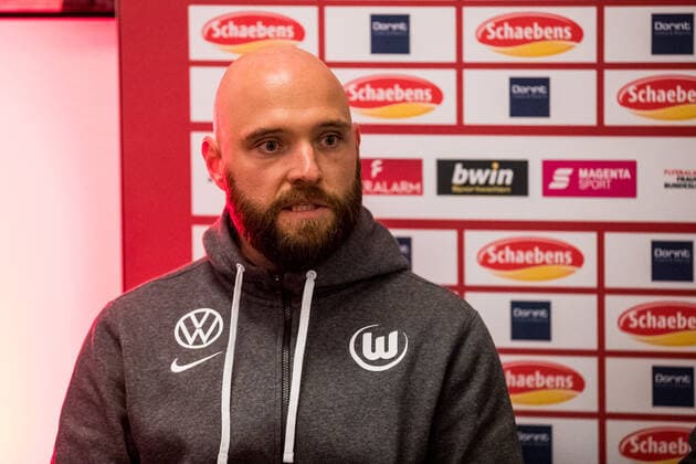 FlyerAlarm Frauen Fussball Bundesliga; 1. FC Koeln - VfL Wolfsburg; 11.10.2019 VfL Wolfsburg Trainer Stephan Lerch, FlyerAlarm Frauen Fussball Bundesliga, 1. FC Koeln - VfL Wolfsburg, Koeln, Franz-Kremer-Stadion DFL REGULATIONS PROHIBIT ANY USE OF PHOTOGRAPHS AS IMAGE SEQUENCES AND OR QUASI-VIDEO. Copyright: xBEAUTIFULxSPORTS Wunderlx