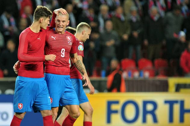October 11, 2019, Prague, Czech Republic: ZDENEK ONDRASEK (9) with players of Czech Republic celebrate victory 2:1 during the UEFA EURO, EM, Europameisterschaft,Fussball 2020 qualifier soccer match between Czech Republic and England at Sinobo Stadium in Prague, on October 11, 2019. Soccer 2019: Czech Republic 2:1 England, EURO 2020 qualification - ZUMAr156 20191011_zap_r156_017 Copyright: xSlavekxRutax