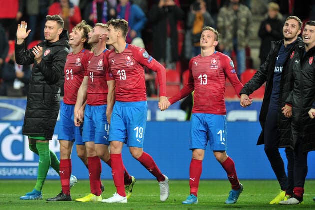 October 11, 2019, Prague, Czech Republic: ALEX KRAL (21), JAKUB BRABEC (4), PATRIK SCHICK (19), JAN KOPIC (13) with players of Czech Republic celebrate victory 2:1 ing the UEFA EURO, EM, Europameisterschaft,Fussball 2020 qualifier soccer match between Czech Republic and England at Sinobo Stadium in Prague, on October 11, 2019. Soccer 2019: Czech Republic 2:1 England, EURO 2020 qualification - ZUMAr156 20191011_zap_r156_026 Copyright: xSlavekxRutax
