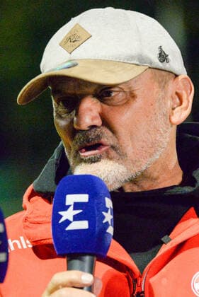 Willi Breuer (Trainer, Cheftrainer, 1. FC Köln) beim Interview, TV, Fernsehen, Mikrofon, 11.10.2019, Köln (Deutschland), Fussball, Flyeralarm Frauen-Bundesliga, 1. FC Köln - VfL Wolfsburg, DFB DFL REGULATIONS PROHIBIT ANY USE OF PHOTOGRAPHS AS IMAGE SEQUENCES AND OR QUASI-VIDEO.