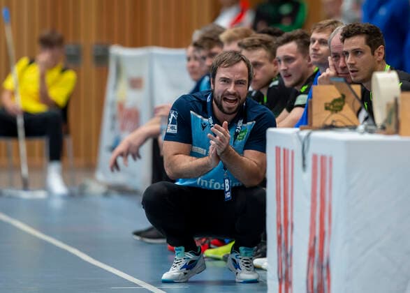 Deutschland, Würzburg, s.Oliver Arena, 11.10.2019, Handball, 2. Bundesliga, DJK Rimpar Wölfe - SG BBM Bietigheim Bild: v. l. Trainer Ceven Klatt (DJK Rimpar Wölfe) Copyright: HMBxMedia xHeikoxBecker