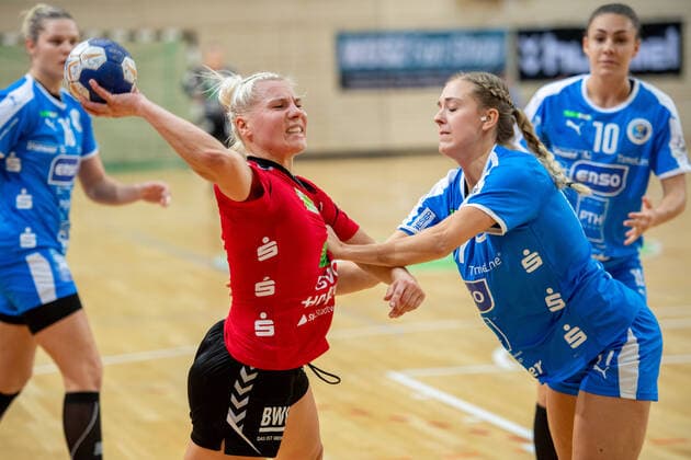 Sophie Lütke (SV Union Halle) setzt sich durch SV Union Halle-Neustadt (Wildcats) vs. HC Rödertal e.V. - die Rödertalbienen (HCR) Handball 2.Bundesliga - Saison 2019 2020 Copyright: xVIADATAx xHolgerxJohnx Halle Saale Sachsen-Anhalt Deutschland