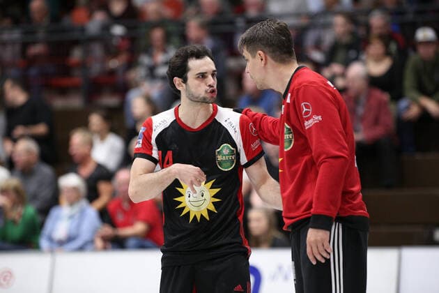 v.l. Peter Strosack (TuS N-Luebbecke 14), Peter Tatai (TuS N-Luebbecke 12) GER, Handball, 2. Bundesliga, TuS N-Luebbecke gegen TV 05 07 Huettenberg, 12.10.2019 Luebbecke Copyright: xEIBNER JanxStrohdiekx EP_JSK