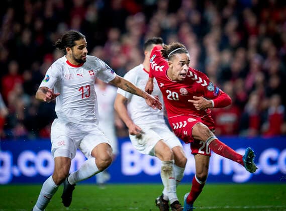 Bilder des Jahres 2019, Sport 10 Oktober Sport Themen der Woche KW41 Danmarks Yussuf Yurary Poulsen og Ricardo Rodríguez ved 1-0 scoring under EM-kvalifikationskampen mellem Danmark - Schweiz i Parken loerdag den 12. oktober 2019. , Copenhagen Denmark *** Denmarks Yussuf Yurary Poulsen and Ricardo Rodríguez at 1 0 during the European qualifying match between Denmark Switzerland in the Park Saturday, October 12, 2019, Copenhagen Denmark,  Copyright: Ritzau Scanpix LiselottexSabroex COP101 spdk20191012-202736-L