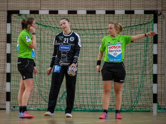 Ann Rammer (Torfrau, Rödertal) hadert mit den Entscheidungen der Schiedrichterinnen SV Union Halle-Neustadt (Wildcats) vs. HC Rödertal e.V. - die Rödertalbienen (HCR) Handball 2.Bundesliga - Saison 2019 2020 Copyright: xVIADATAx xHolgerxJohnx Halle Saale Sachsen-Anhalt Deutschland