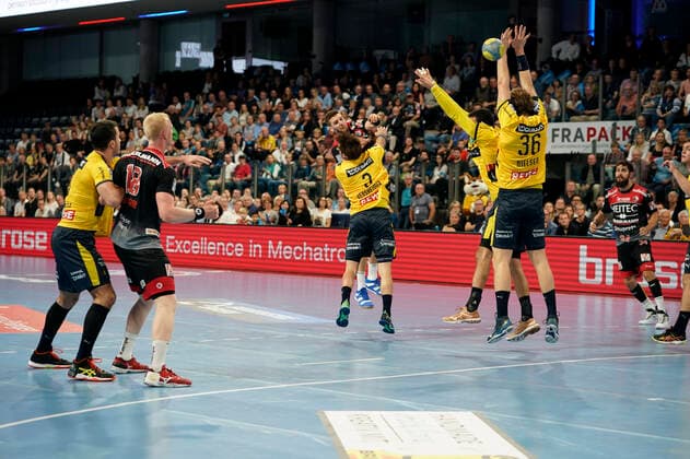 13.10.2019 Handball, 1. Bundesliga: HC Erlangen - Rhein-Neckar Loewen 9. Spieltag, Saison 2019 20 - Handball, 1 Bundesliga HC Erlangen - Rhein-Neckar Loewen, 9 Matchday on 13 10 2019, Season 2019 20 Foto: Schumacher - - Jesper Nielsen Copyright: HMBxMedia BorisxSchumacher