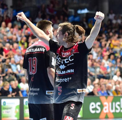 13.10.2019 - Handball - 1. Bundesliga DKB HBL - Saison 2019 2020 - 09.Spieltag: HC Erlangen Metropolregion Nürnberg HCE - Rhein-Neckar Löwen - OGo - Johannes Sellin (5, HC Erlangen HCE ) Jubel Freude
