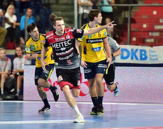 13.10.2019 - Handball - 1. Bundesliga DKB HBL - Saison 2019 2020 - 09.Spieltag: HC Erlangen Metropolregion Nürnberg HCE - Rhein-Neckar Löwen - OGo - Johannes Sellin (5, HC Erlangen HCE ) Jubel Freude