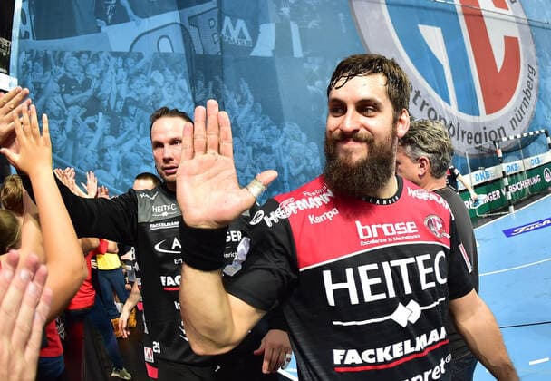 13.10.2019 - Handball - 1. Bundesliga DKB HBL - Saison 2019 2020 - 09.Spieltag: HC Erlangen Metropolregion Nürnberg HCE - Rhein-Neckar Löwen - OGo - Quentin Minel (34, HC Erlangen HCE ) Jubel Freude nach Spielende