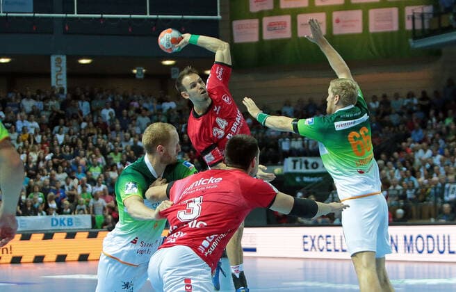 13.10.2019, xovx, Handball HBL, HSG Wetzlar - MT Melsungen emspor, v.l. Stefan Kneer (HSG Wetzlar), Marino Maric (MT Melsungen), Kai Haefner (MT Melsungen), Anton Lindskog (HSG Wetzlar), Aktion . (DFL DFB REGULATIONS PROHIBIT ANY USE OF PHOTOGRAPHS as IMAGE SEQUENCES and or QUASI-VIDEO) Wetzlar