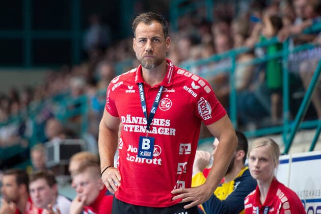 Minden, Deutschland 13.10.2019: 1. Handball-Bundesliga - 2019 2020 - GWD Minden vs. SG Flensburg-Handewitt Maik Machulla (Trainer Flensburg) Minden Nordrhein-Westfalen Deutschland Kampa-Halle