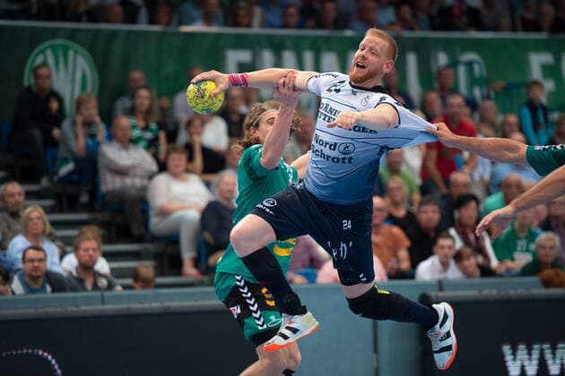 Minden, Deutschland 13.10.2019: 1. Handball-Bundesliga - 2019 2020 - GWD Minden vs. SG Flensburg-Handewitt Jim Gottfridsson (Flensburg) Minden Nordrhein-Westfalen Deutschland Kampa-Halle