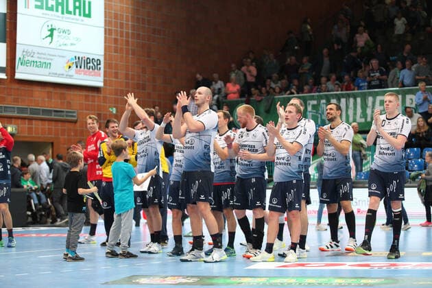Siegesjubel bei SG Flensburg-Handewitt GER, Handball, 1. Bundesliga, TSV GWD Minden gegen SG Flensburg-Handewitt, 13.10.2019 Minden Copyright: xEIBNER JanxStrohdiekx EP_JSK