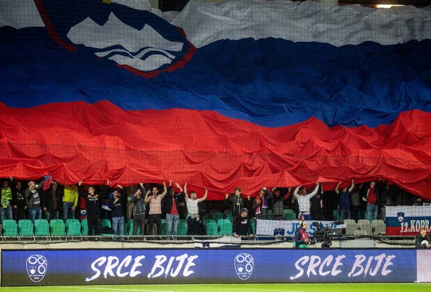 13.10.2019, Stadion Stozice, Ljubljana, SLO, UEFA EM Qualifikation, Slowenien vs Oesterreich, Gruppe G, im Bild Supporters of Slovenia during the UEFA European Championship, EM, Europameisterschaft qualification, group G match between Slovenia and Austria at the Stadion Stozice in Ljubljana, Slovenia on 2019 10 13.