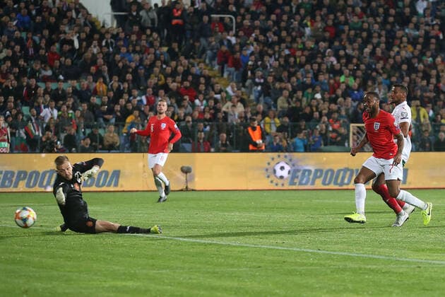 Sport Bilder des Tages Bulgaria v England UEFA EURO, EM, Europameisterschaft,Fussball 2020 Qualifiers Raheem Sterling of England scores his sides 5th goal during the UEFA Euro 2020 Qualifiers match at Vasil Levski National Stadium, Sofia Content Not Available For UK Newspapers Copyright: xPaulxChestertonx FIL-13742-0070