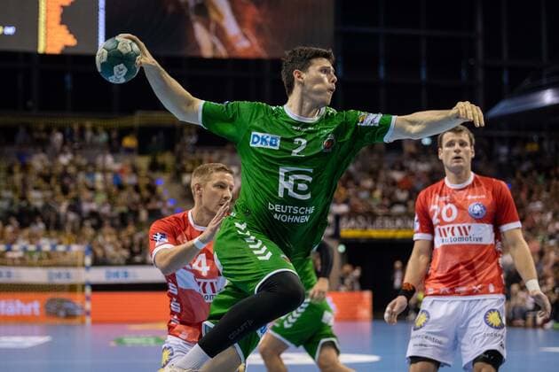 Handball Berlin 13.10.2019 Saison 2019 2020 1. Bundesliga HBL Füchse Berlin - Bergischer HC Simon Ernst (Füchse Berlin, No.02) Csaba Szücs (Bergischer HC, No.20) Linus Arnesson (Bergischer HC, No.24)