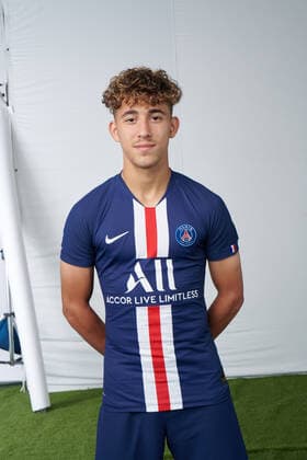 ADIL AOUCHICHE FOOTBALL : Presentation - Paris st germain - Photo Officielle -14 10 2019 PANORAMIC PSG 